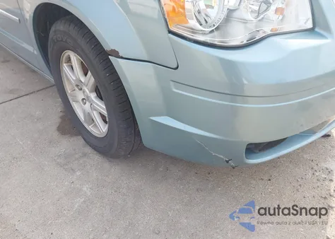 2010 Chrysler Town & Country Touring from USA, damaged, VIN 2A4RR5D14AR495169